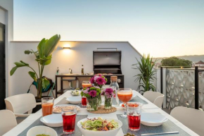 LeonAlba House Private house Private rooftop Underfloor Heating Pool Patio Free Parking BBQ 8 Guests